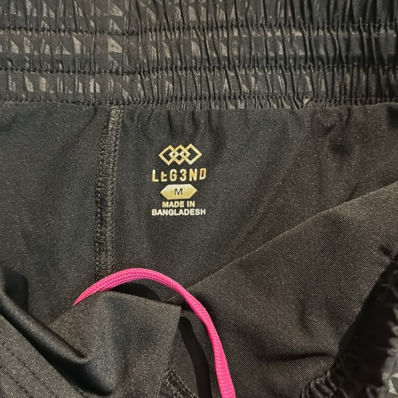 NWT Black and Pink 2-in1 Run Gym Shorts Size S - Picture 7 of 7